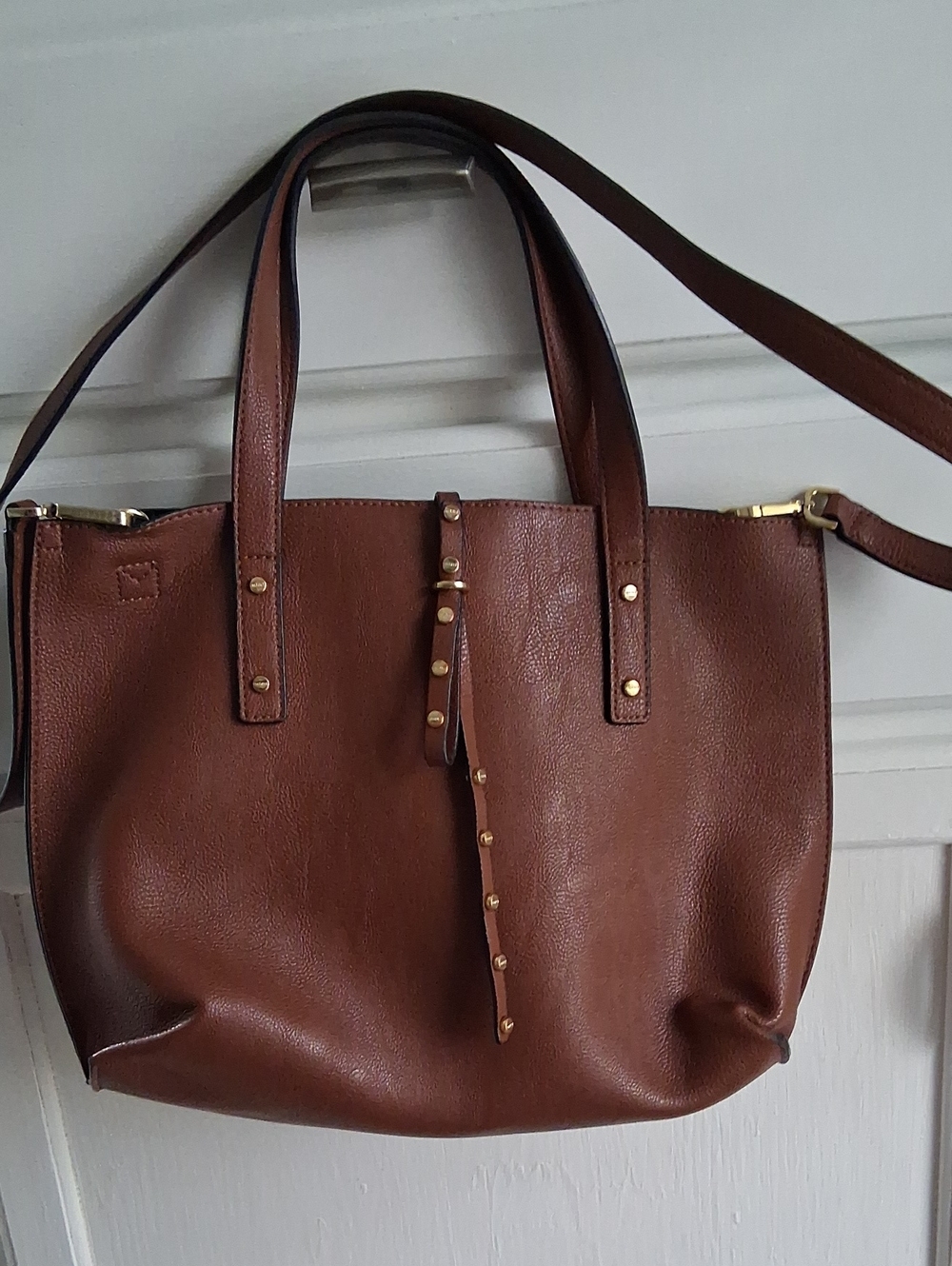 Calvin Klein Stud-Accent Tote Bag/purse